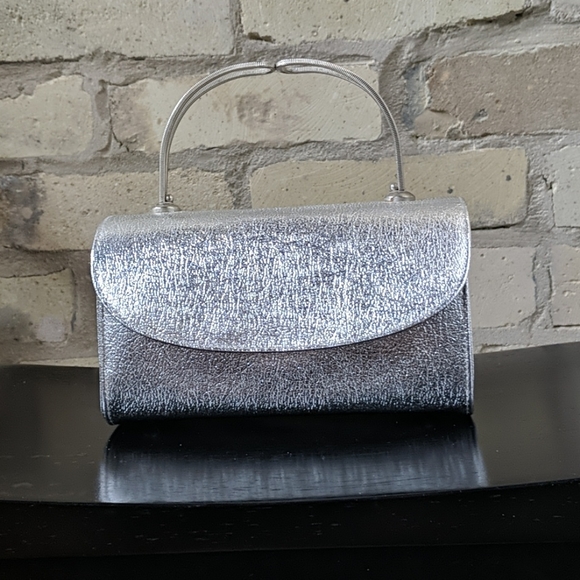 Handbags - Vintage Silver Metal Handle Purse